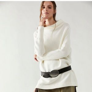 Free People ottoman slouchy tunic size medium Color ecru, new with tag